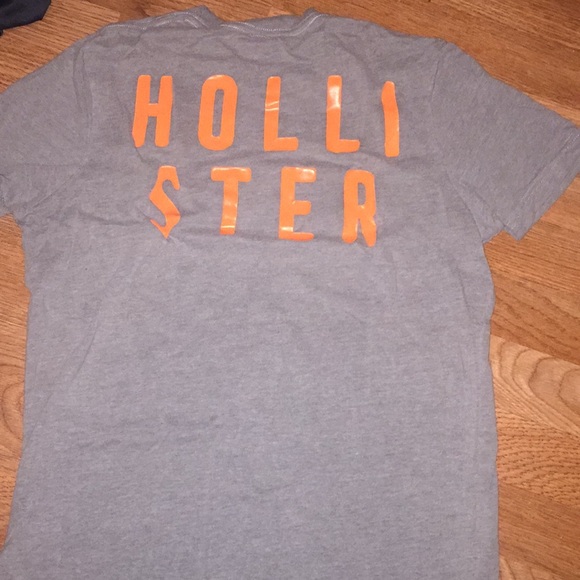 Men’s holister tee - Picture 2 of 3